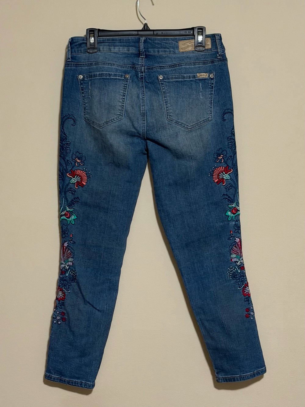 Seven7 Denim Cropped Jeans with Red & Pink Floral Embroidery - Picture 6 of 6
